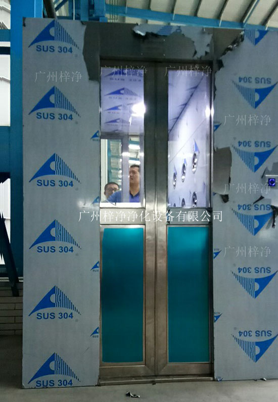 自動平移門風淋間功能可選自動感應、手動控制兩種。